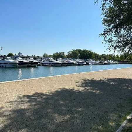 L'oree Des Lacs, Maison De Village Confort Nyaraló Radonvilliers